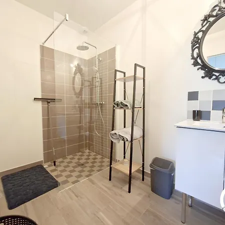 Au Brunet 住宿加早餐酒店 *